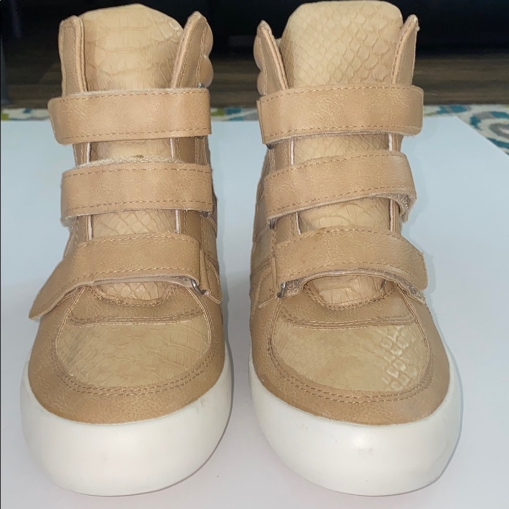Sneaker heels